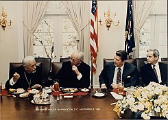 Metropolitan Mstyslav visiting President Ronald Reagan at the White House. 1985. (credit: The White House)